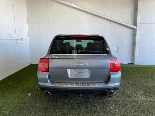 2004 Porsche Cayenne S
