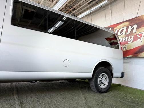 2019 Chevrolet Express 3500 LS