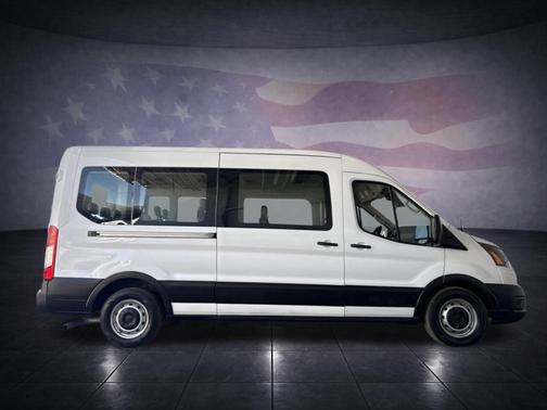 Oxford White 2022 Ford Transit-350 XL
