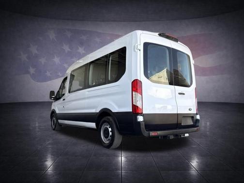 Oxford White 2022 Ford Transit-350 XL