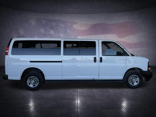 2023 Chevrolet Express 3500 LS