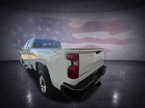 Summit White 2022 Chevrolet Silverado 2500 LT