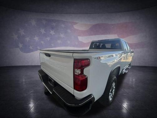 Summit White 2022 Chevrolet Silverado 2500 LT