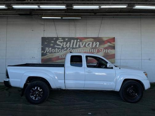 2014 Toyota Tacoma Base