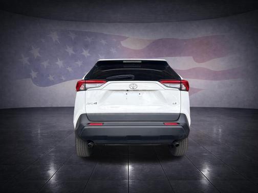 Super White 2020 Toyota RAV4 LE