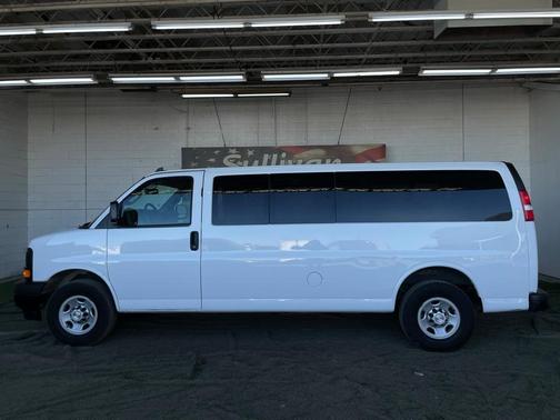 2017 Chevrolet Express 3500 LS