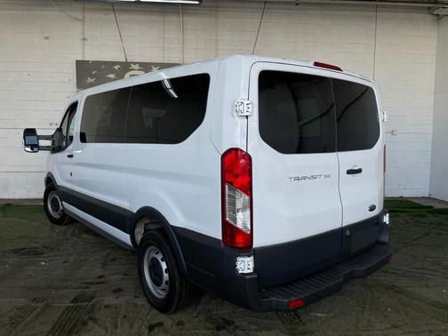 2017 Ford Transit-150 XL