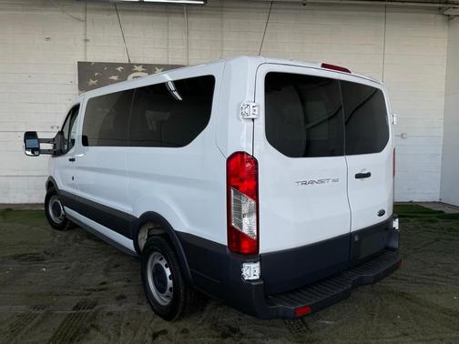 2017 Ford Transit-150 XL