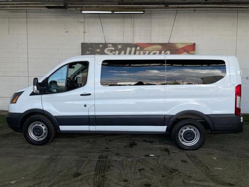 2017 Ford Transit-150 XL