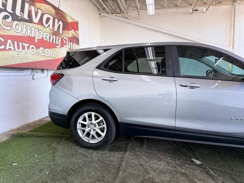 2023 Chevrolet Equinox LS