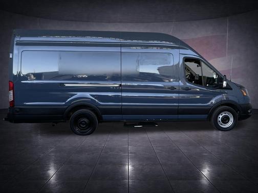 2022 Ford Transit-250 Base