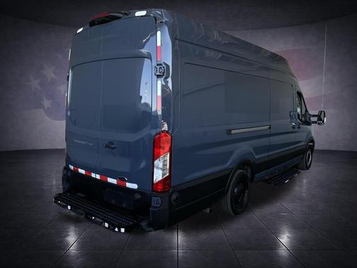 2022 Ford Transit-250 Base
