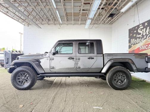 2024 Jeep Gladiator Sport