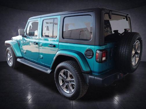 Bikini Pearlcoat 2020 Jeep Wrangler Unlimited Sahara