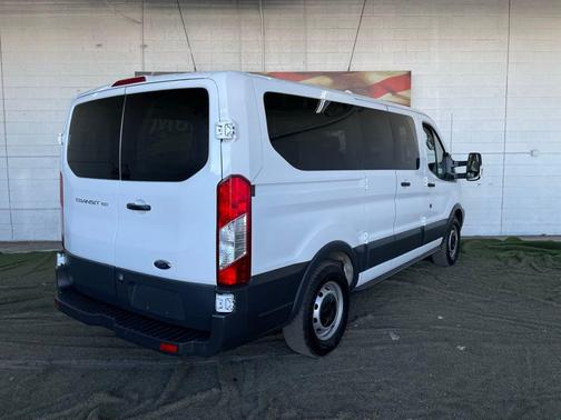 2017 Ford Transit-150 XL