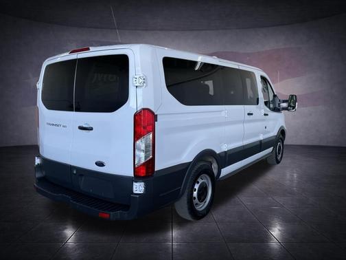 2017 Ford Transit-150 XL