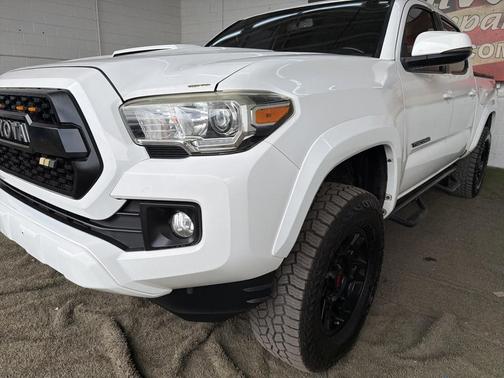 2017 Toyota Tacoma TRD Sport