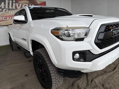 2017 Toyota Tacoma TRD Sport