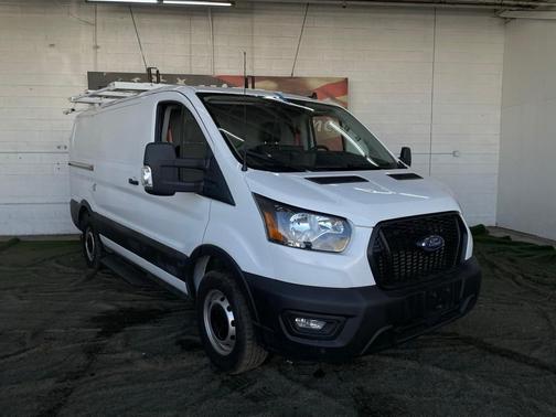2022 Ford Transit-250 Base