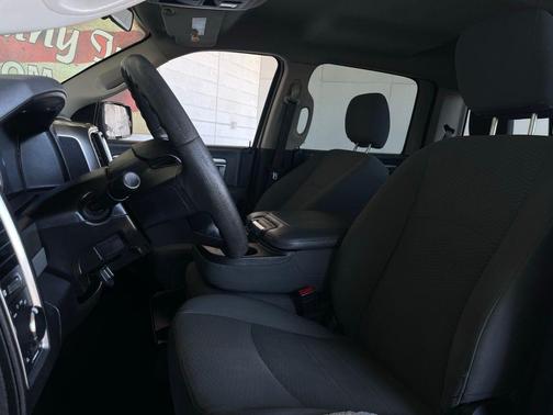 Bright White 2020 RAM 1500 Classic SLT