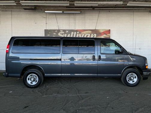 2017 Chevrolet Express 3500 LT