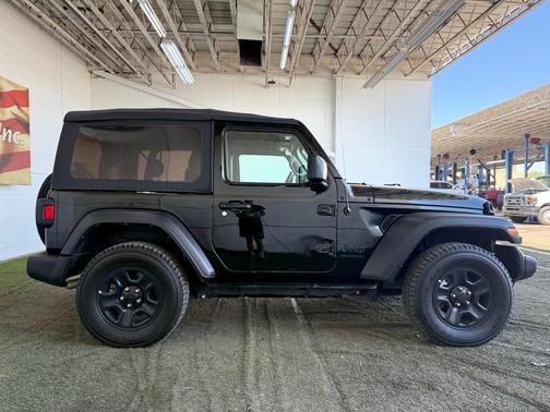2022 Jeep Wrangler Sport