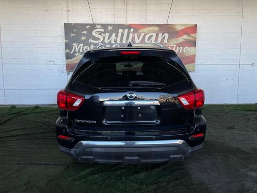 2020 Nissan Pathfinder S