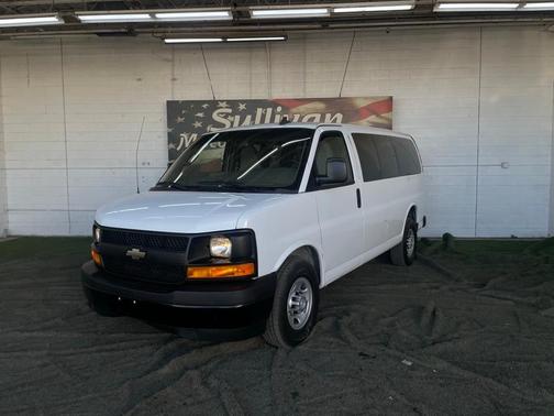2017 Chevrolet Express 2500 LS