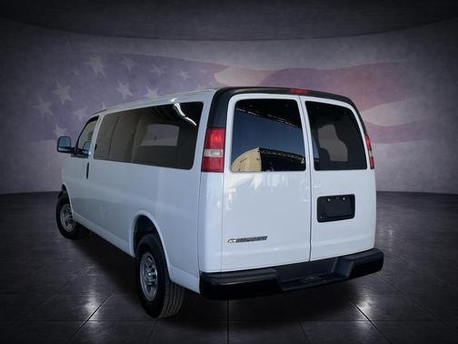 2017 Chevrolet Express 2500 LS