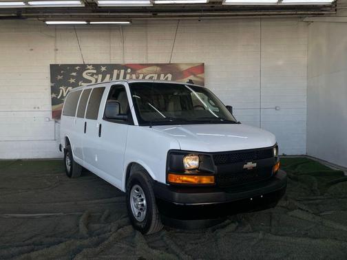 2017 Chevrolet Express 2500 LS