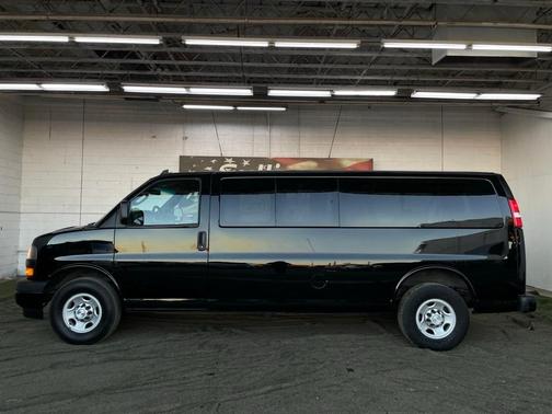 2019 Chevrolet Express 3500 LS