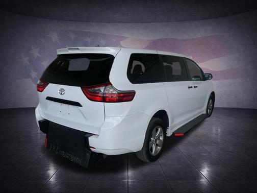 2020 Toyota Sienna L