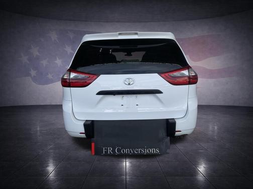 2020 Toyota Sienna L