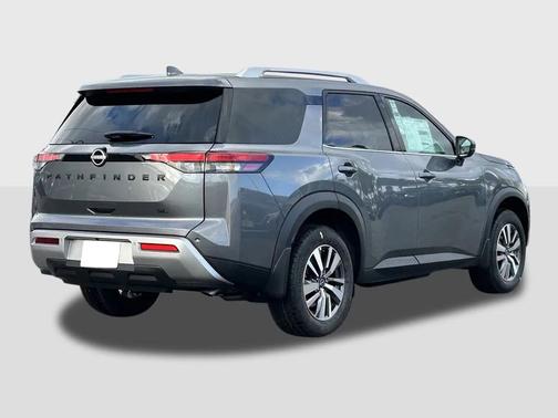 2025 Nissan Pathfinder SL FWD