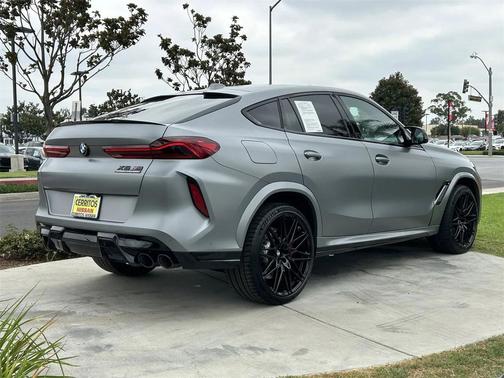 2025 BMW X6 M Base