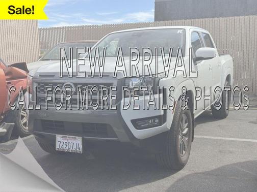 Glacier White 2025 Nissan Frontier SV