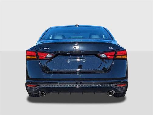 2025 Nissan Altima SL FWD