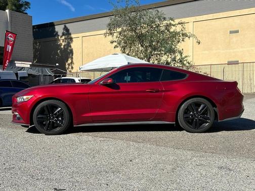 2017 Ford Mustang EcoBoost Premium