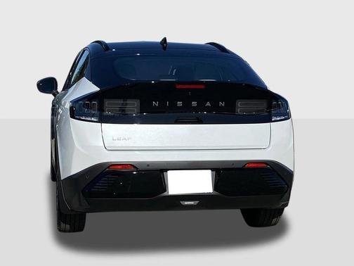 2026 Nissan Leaf PLATINUM+