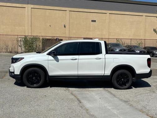 2022 Honda Ridgeline Black