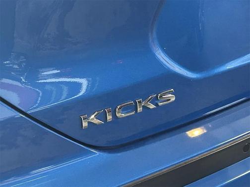 2021 Nissan Kicks S
