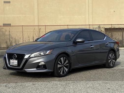2022 Nissan Altima 2.5 SL