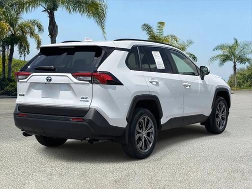 2024 Toyota RAV4 Hybrid XLE Premium