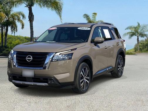Baja Storm 2024 Nissan Pathfinder Platinum FWD