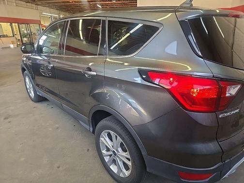 Magnetic 2019 Ford Escape SE