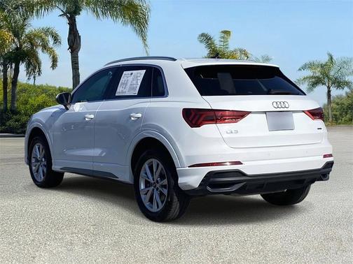 2023 Audi Q3 Premium 45 TFSI S line quattro Tiptronic