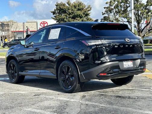 2025 Nissan Murano SV