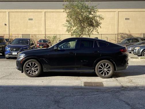 2023 BMW X6 xDrive40i