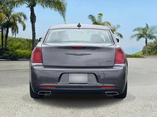 2023 Chrysler 300 Touring