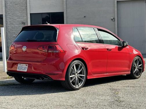 2017 Volkswagen Golf R 2.0T DSG